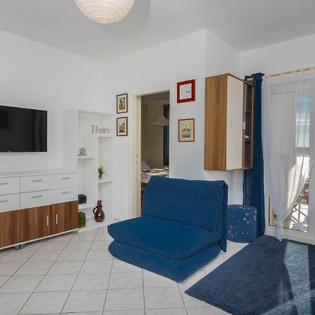 Apartmani Adria Lila Crikvenica Dramalj Exterior photo