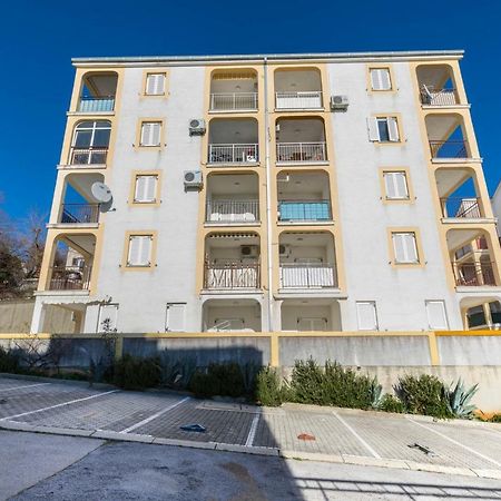 Apartmani Adria Lila Crikvenica Dramalj Exterior photo