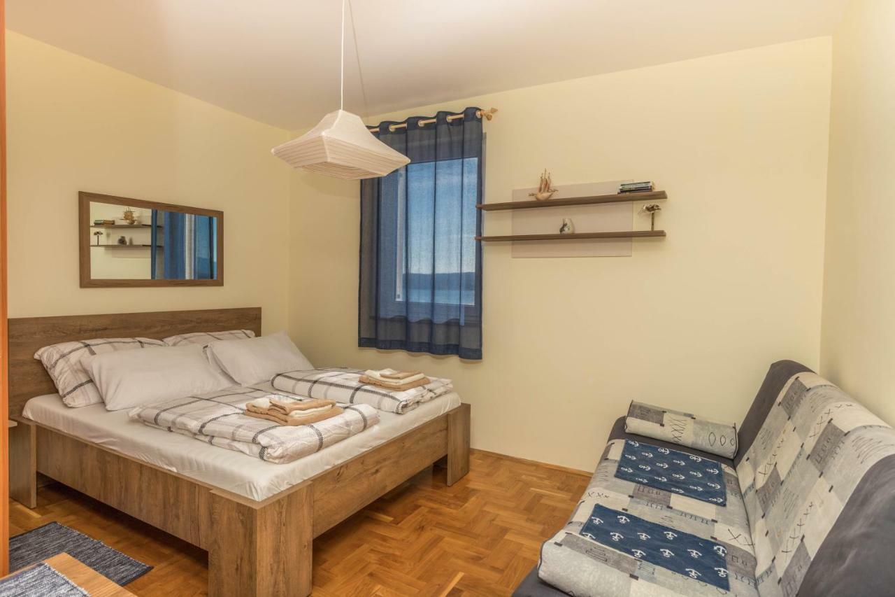 Apartmani Adria Lila Crikvenica Dramalj Exterior photo