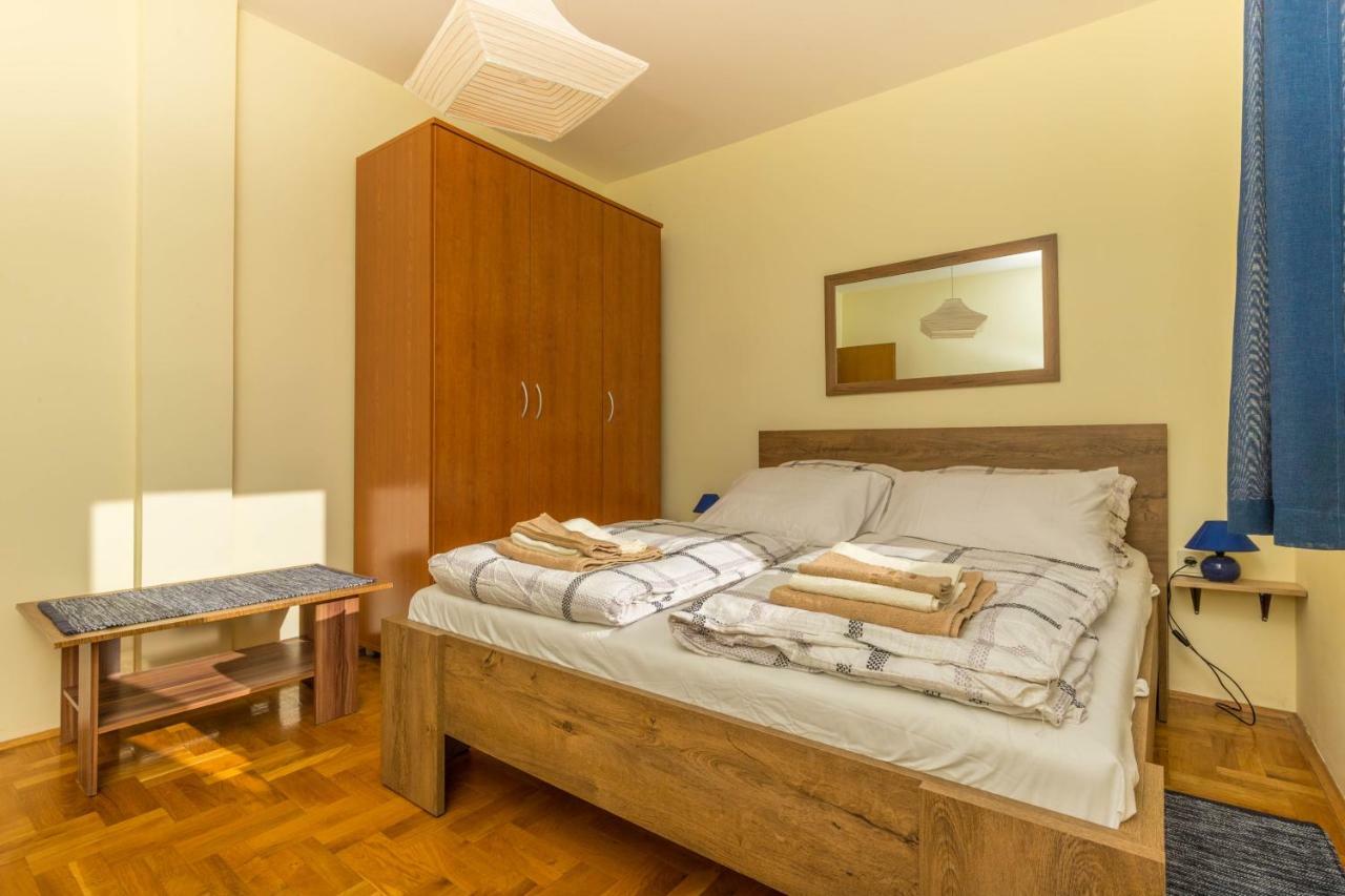 Apartmani Adria Lila Crikvenica Dramalj Exterior photo